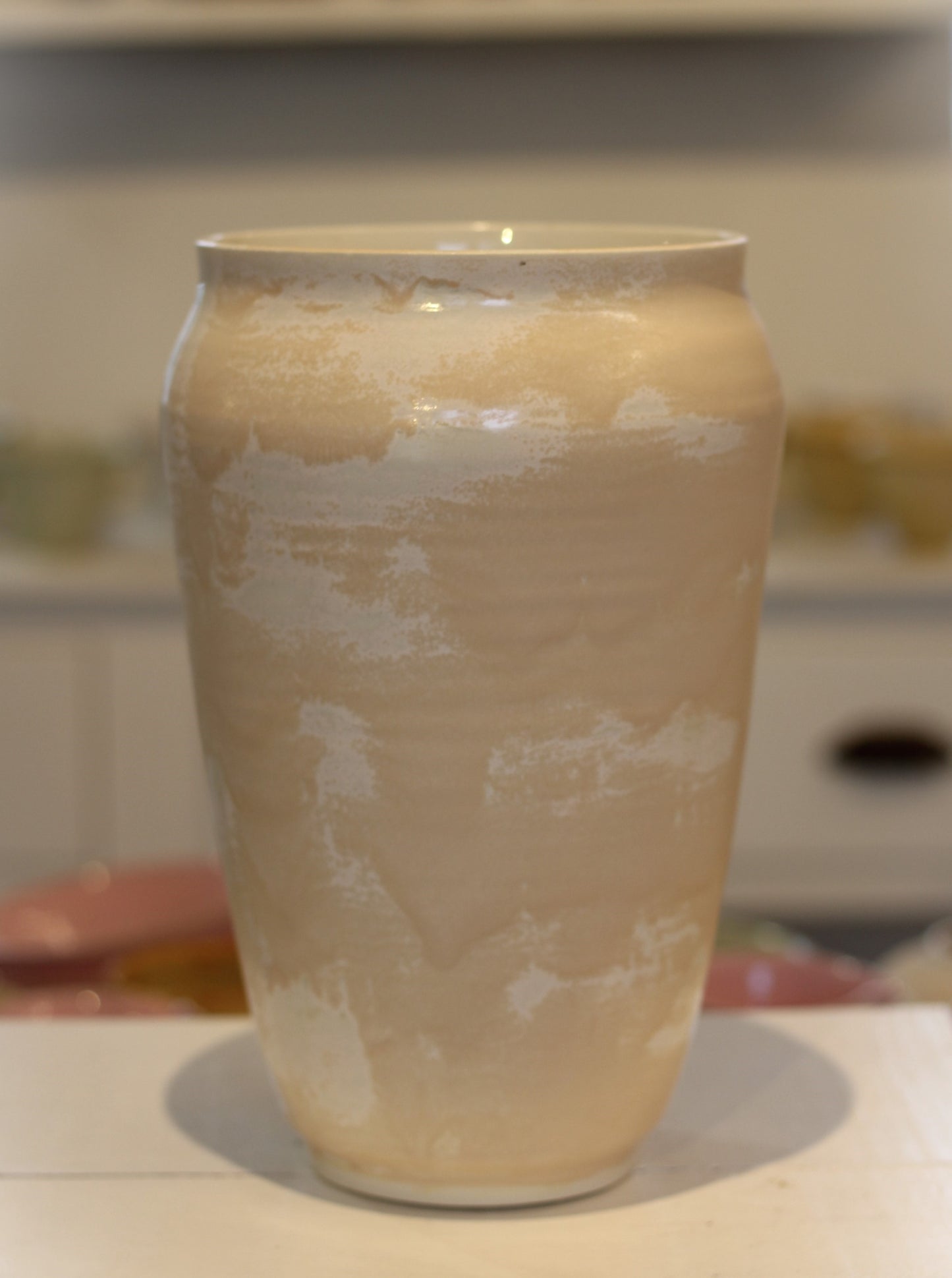 Hånddrejet porcelænsvase